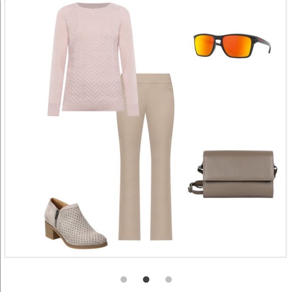 NWT Women's Sonoma Lattice-Front Raglan Crewneck Sweater
L, Dusty Pink - Picture 2 of 4